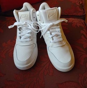 Nike Women's Court Borough Mid